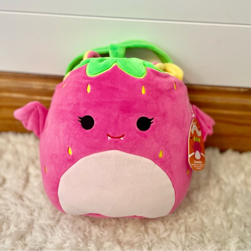 Squishmallows‎ Gwendolyn Neon Strawberry Bat Halloween Plush